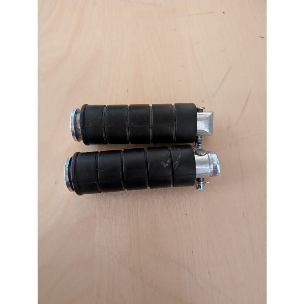 🦃2003 Yamaha Vstar 1100 Classic Passenger Pegs